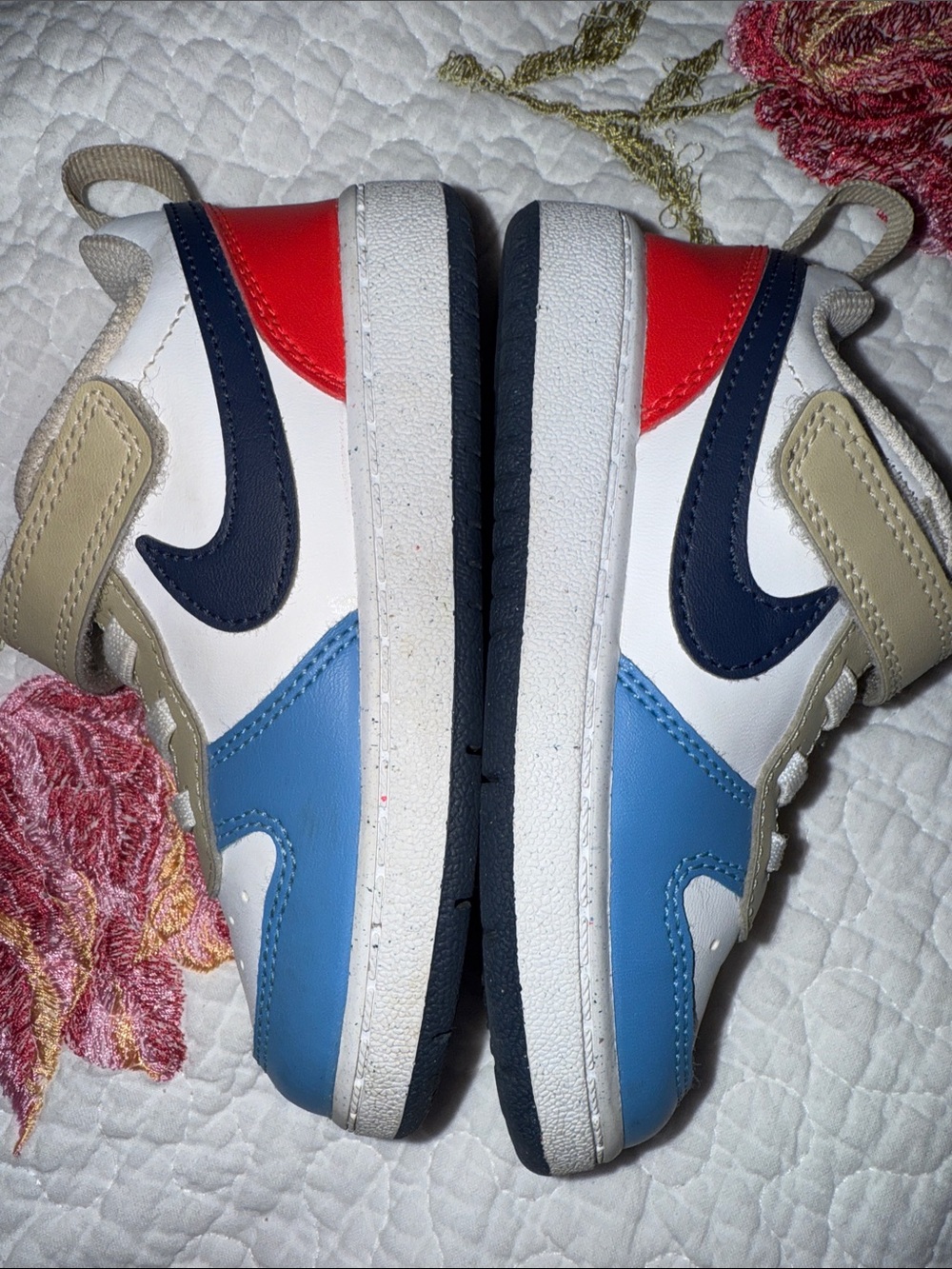 Nike Kids Court Borough Low Shoes - Picture 7 of 11